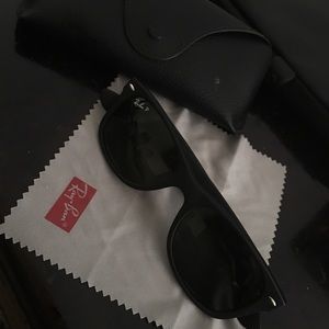Ray-ban new wayfarer polarized sunglasses 52mm